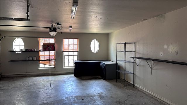 6825 Guinevere St, Corpus Christi, TX 78414