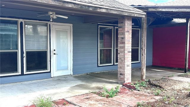 6825 Guinevere St, Corpus Christi, TX 78414