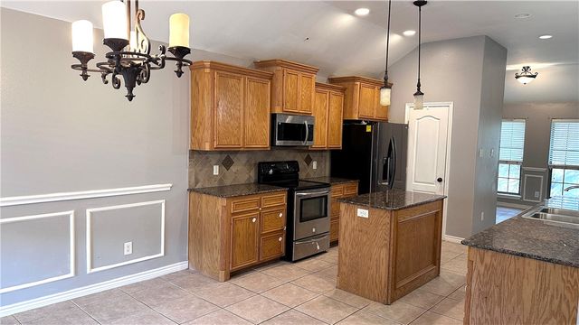 6825 Guinevere St, Corpus Christi, TX 78414