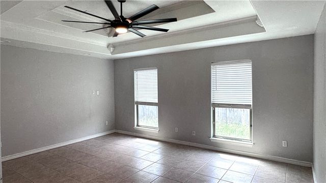 6825 Guinevere St, Corpus Christi, TX 78414