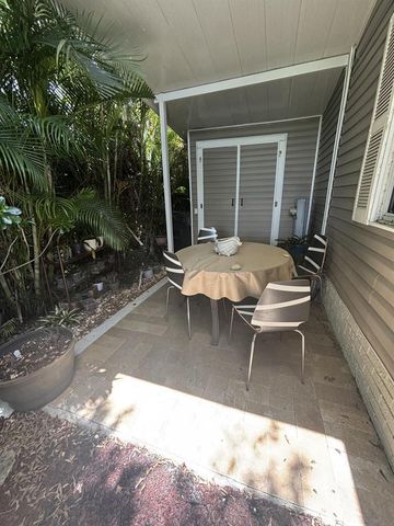 6700 NW 45th Avenue S-7, Coconut Creek, FL 33073