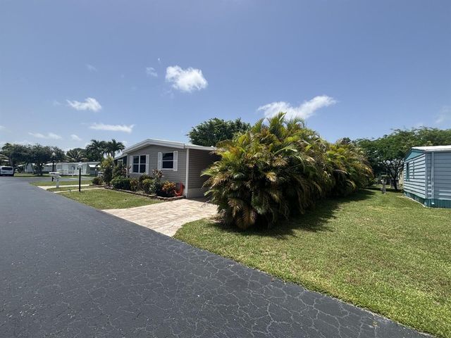 6700 NW 45th Avenue S-7, Coconut Creek, FL 33073