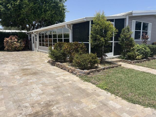 6700 NW 45th Avenue S-7, Coconut Creek, FL 33073