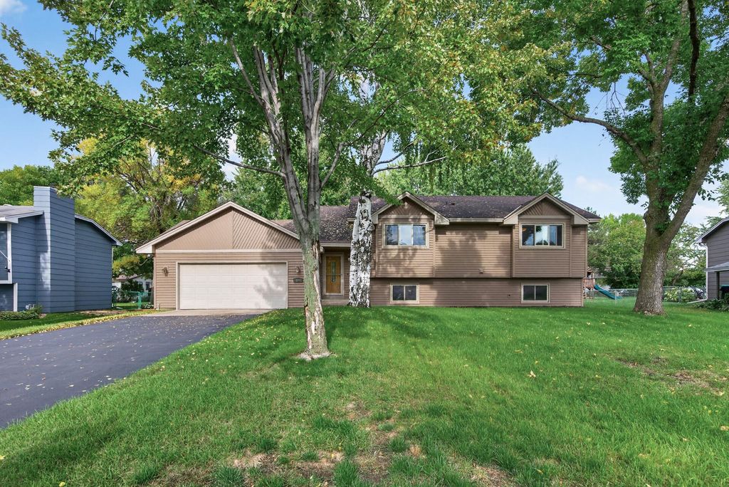 11012 Xylon Lane N, Champlin, MN 55316 — photo 2