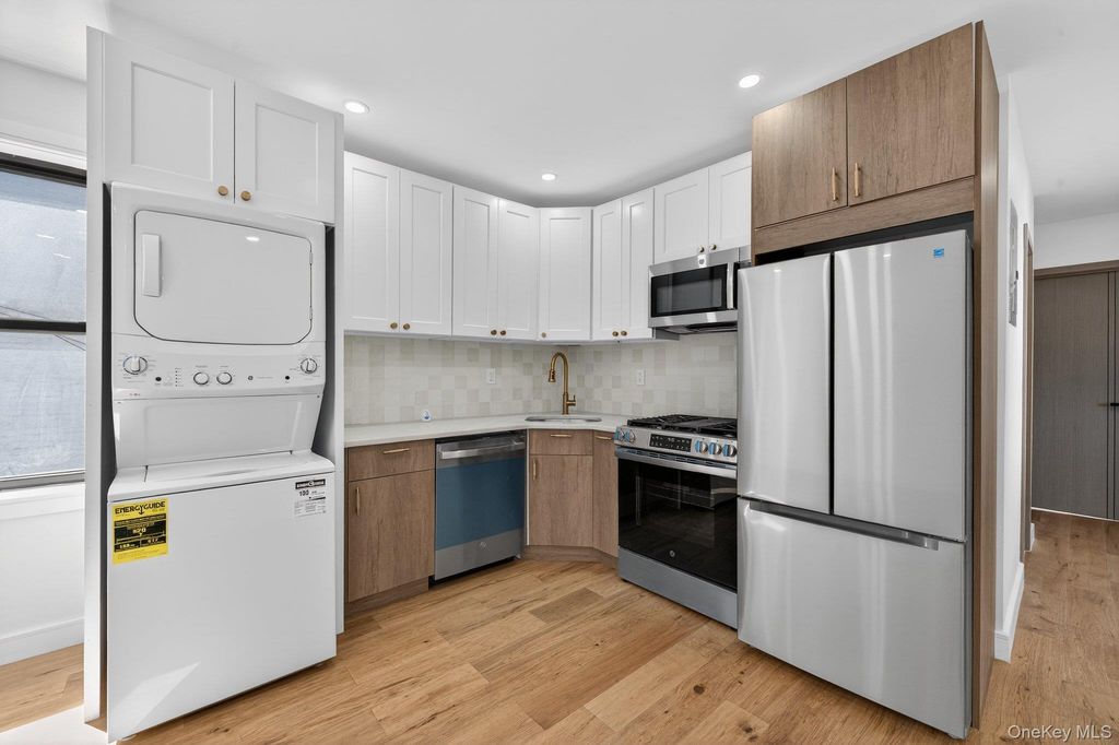 52 28 Avenue, Brooklyn, NY 11214 — photo 4