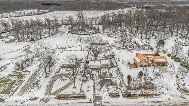 2743 N M-140, Watervliet Twp, MI 49098