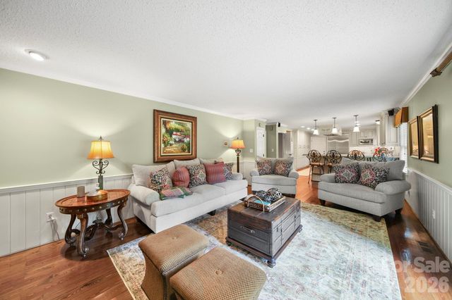 200 Keyhole Court, Cramerton, NC 28032