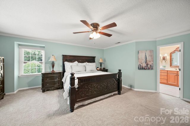 200 Keyhole Court, Cramerton, NC 28032