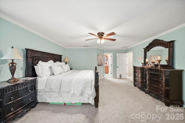 200 Keyhole Court, Cramerton, NC 28032