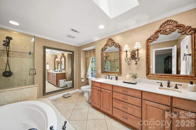 200 Keyhole Court, Cramerton, NC 28032
