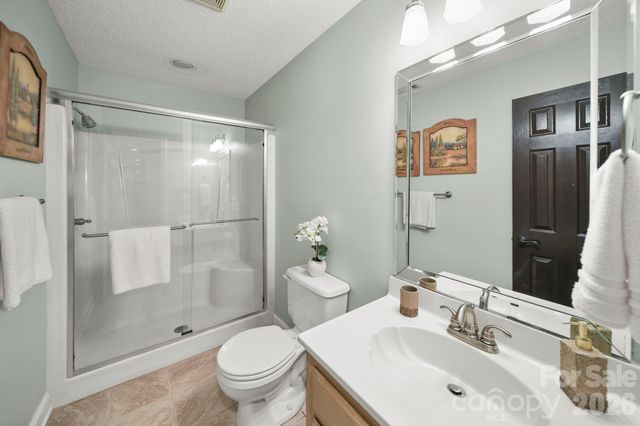 200 Keyhole Court, Cramerton, NC 28032