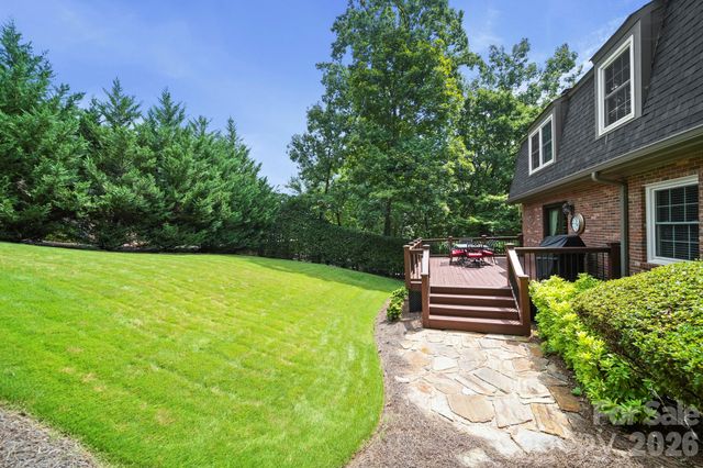 200 Keyhole Court, Cramerton, NC 28032