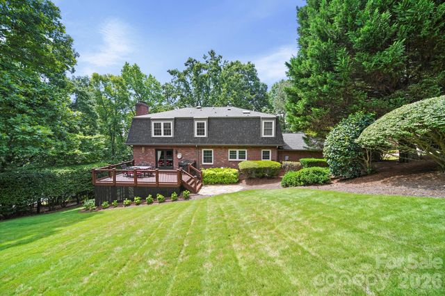 200 Keyhole Court, Cramerton, NC 28032