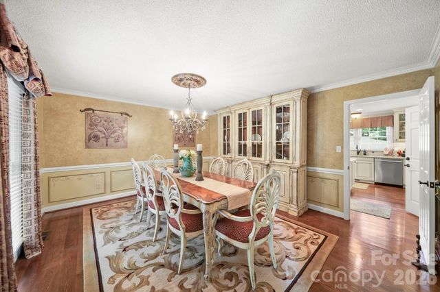 200 Keyhole Court, Cramerton, NC 28032