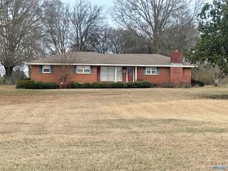 2797 County Road 136, Town Creek, AL 35672