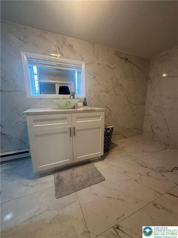 204 Shawnee Drive, Middle Smithfield Twp, PA 18302