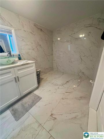 204 Shawnee Drive, Middle Smithfield Twp, PA 18302