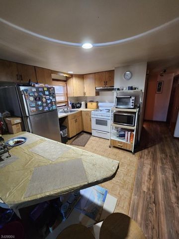 1310 E Henry St, Linden City, NJ 07036