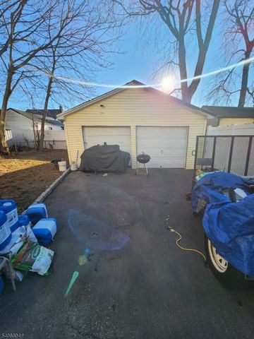 1310 E Henry St, Linden City, NJ 07036