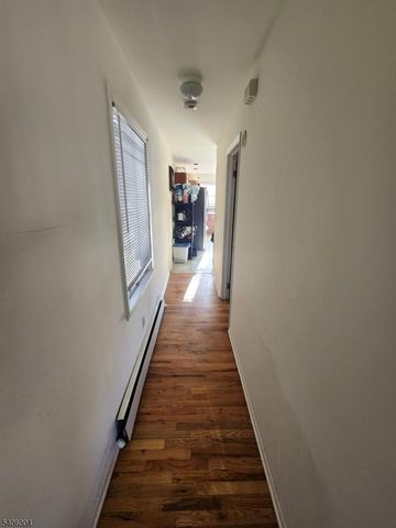 1310 E Henry St, Linden City, NJ 07036