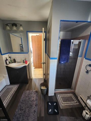 1310 E Henry St, Linden City, NJ 07036