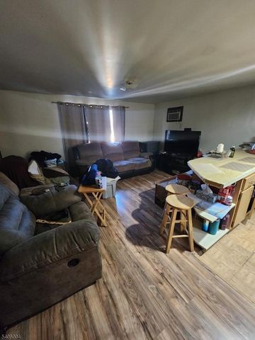 1310 E Henry St, Linden City, NJ 07036