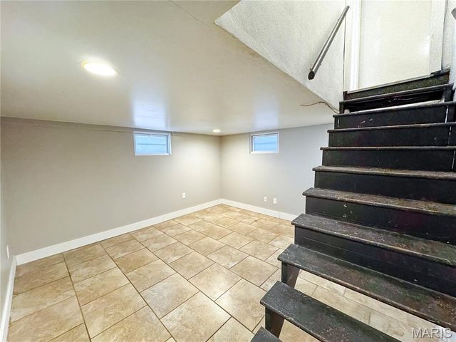 6935 Pernod Avenue, St Louis, MO 63139