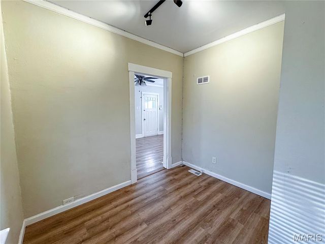 6935 Pernod Avenue, St Louis, MO 63139