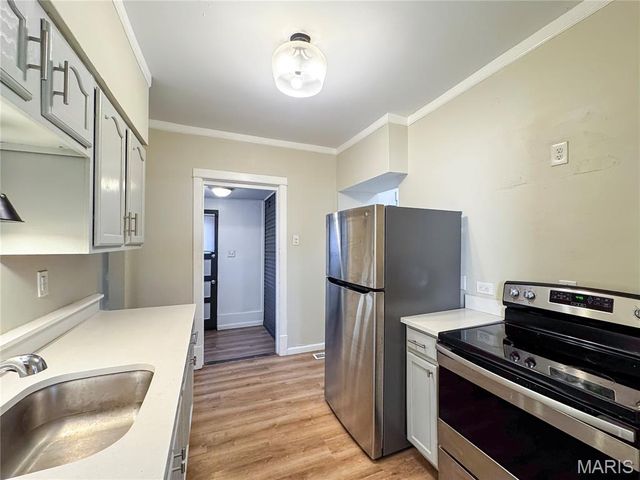 6935 Pernod Avenue, St Louis, MO 63139