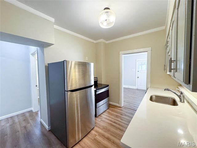 6935 Pernod Avenue, St Louis, MO 63139