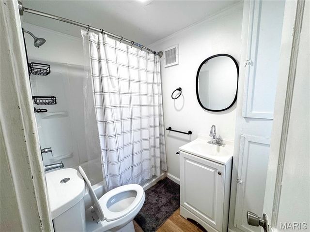 6935 Pernod Avenue, St Louis, MO 63139