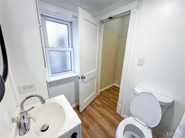 6935 Pernod Avenue, St Louis, MO 63139