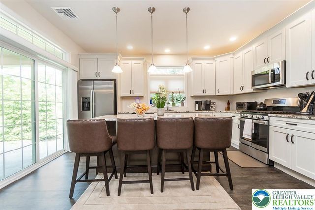 3697 Cottage Drive, Bethlehem City, PA 18020