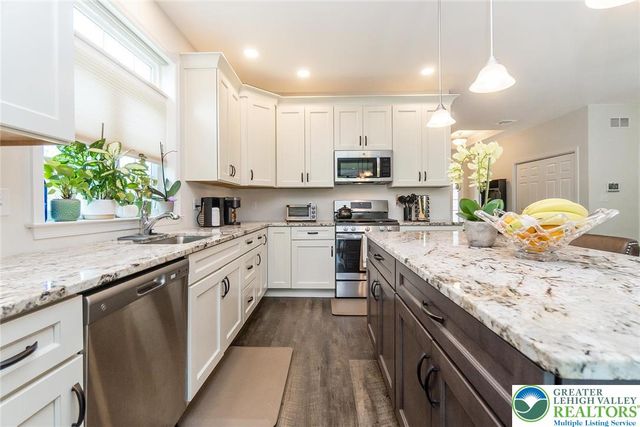 3697 Cottage Drive, Bethlehem City, PA 18020