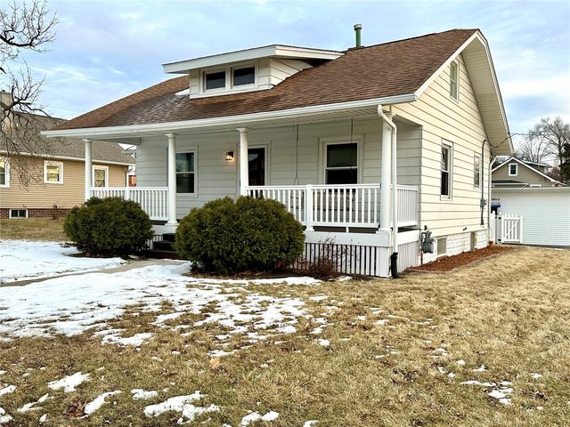 605 8th Avenue, Marion, IA 52302