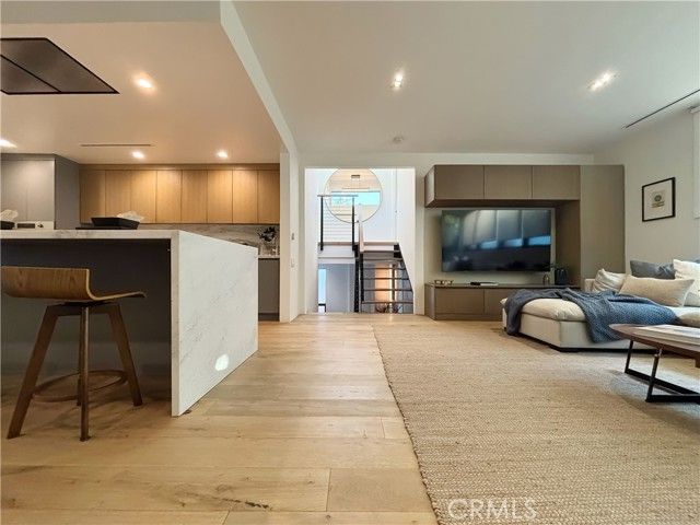 9844 Wanda Park, Beverly Hills, CA 90210