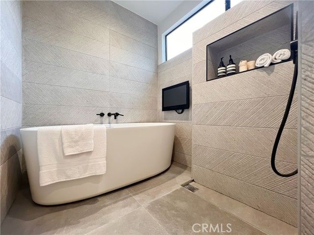 9844 Wanda Park, Beverly Hills, CA 90210