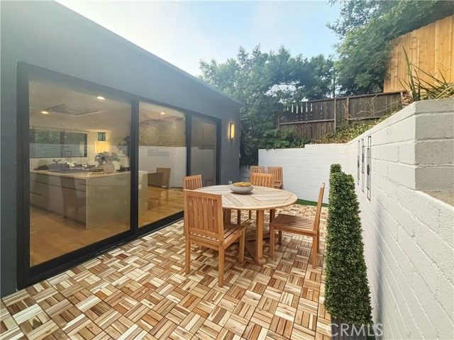 9844 Wanda Park, Beverly Hills, CA 90210