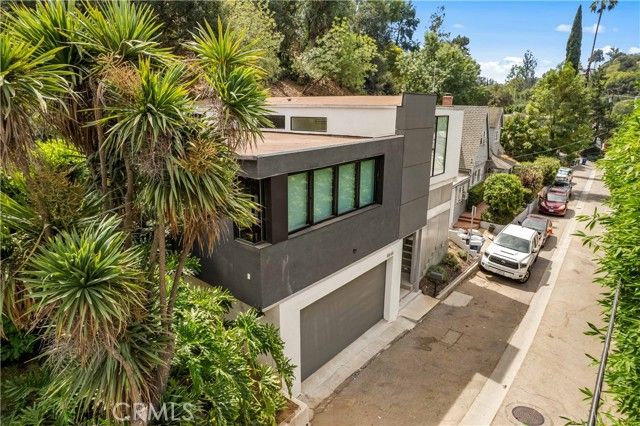 9844 Wanda Park, Beverly Hills, CA 90210