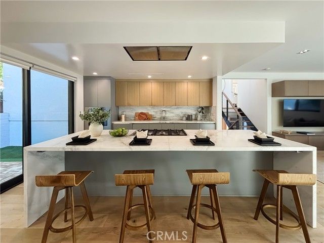 9844 Wanda Park, Beverly Hills, CA 90210