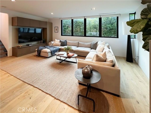 9844 Wanda Park, Beverly Hills, CA 90210