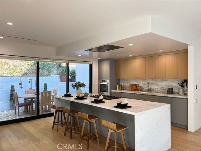 9844 Wanda Park, Beverly Hills, CA 90210