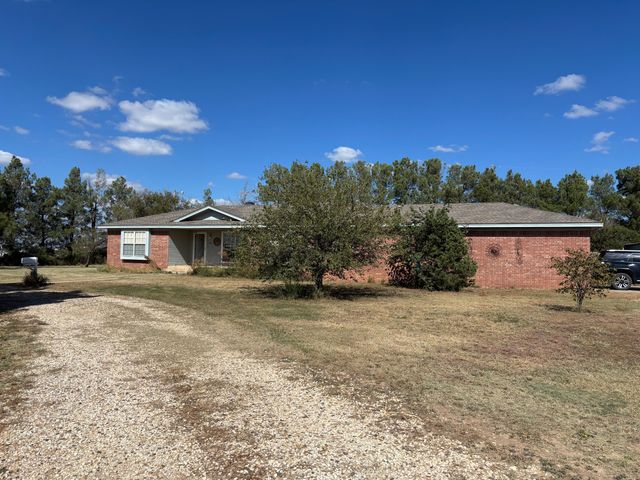1502 Culpepper Avenue, Wilson, TX 79381