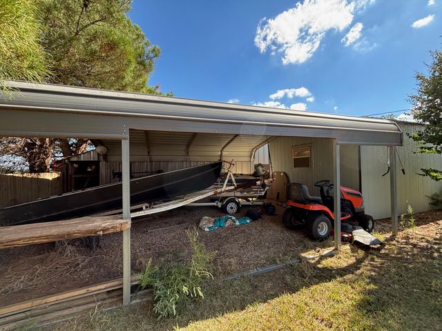 1502 Culpepper Avenue, Wilson, TX 79381