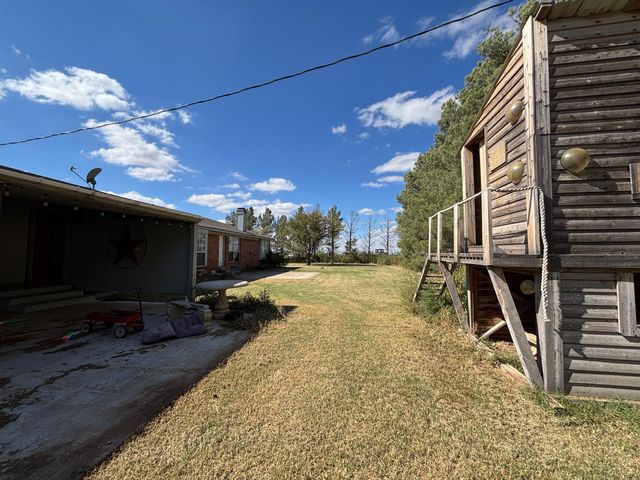 1502 Culpepper Avenue, Wilson, TX 79381