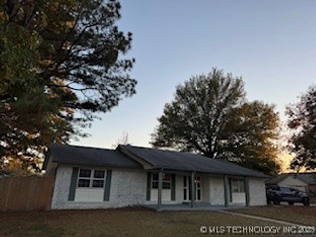 2701 E Indianola Street, Broken Arrow, OK 74014