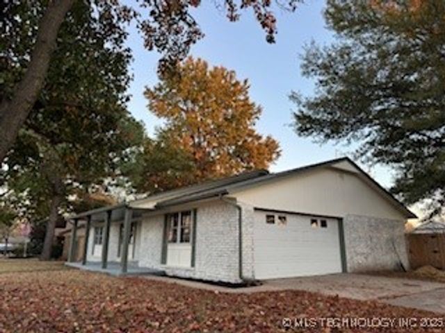 2701 E Indianola Street, Broken Arrow, OK 74014