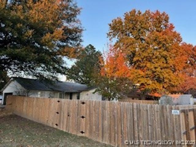 2701 E Indianola Street, Broken Arrow, OK 74014