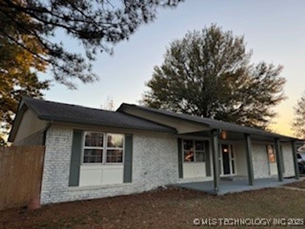 2701 E Indianola Street, Broken Arrow, OK 74014