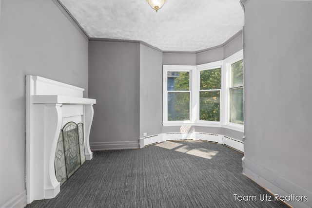 917 Jefferson Avenue, Grand Rapids, MI 49507
